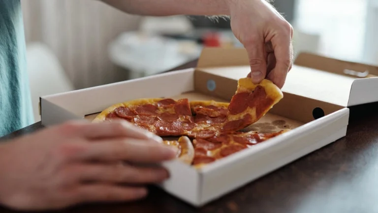 Pizza takeaway and delivery in Doncaster